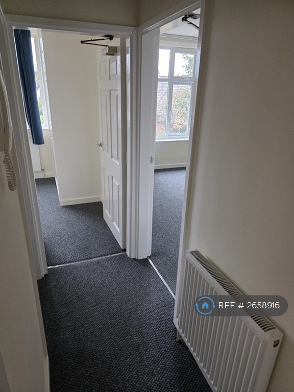 1 bedroom flat in Melton Road, Nottingham, NG2 (1 bed) (#2658916)