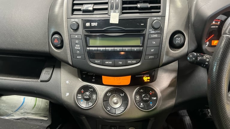 2011 Toyota RAV4 2.2 D-CAT XT-R 5dr Auto ESTATE Diesel Automatic