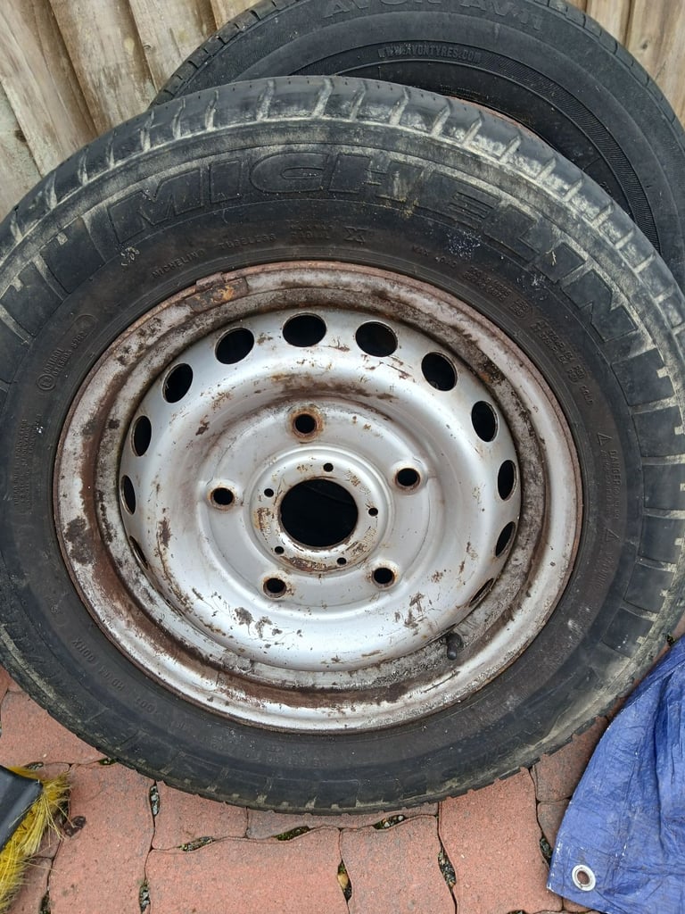 Ford transit custom wheels and tyres