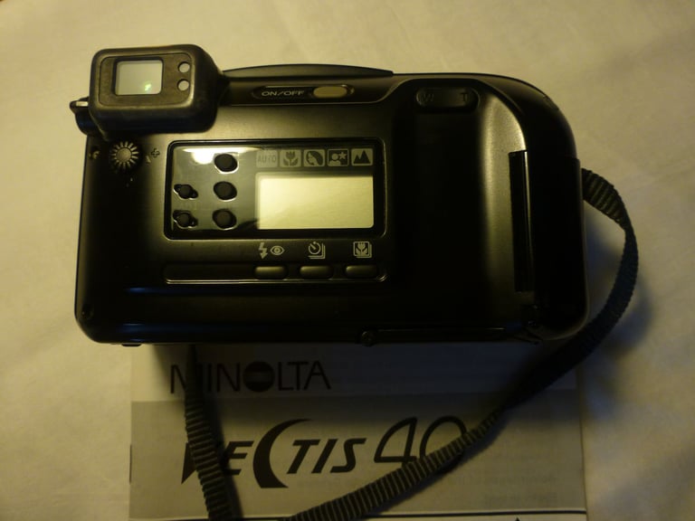 Minolta Vectis 40, Camera and Case (Excellent Condition)