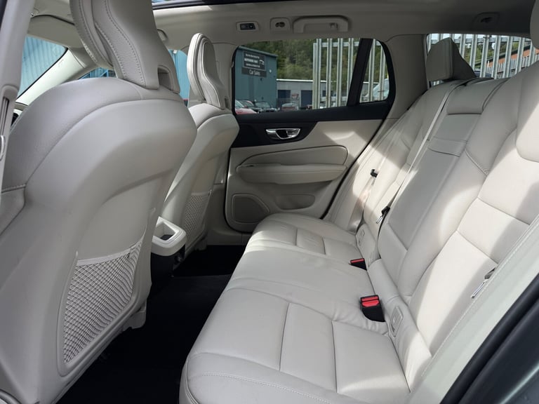 2019 Volvo V60 2.0 D4 Momentum Pro Estate 5dr Diesel Auto Euro 6 (s/s) (190 ps)
