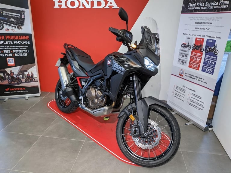 2025 HONDA CRF1100L AFRICA TWIN BLACK MANUAL ULTRA LOW MILES SUPER CLEAN 