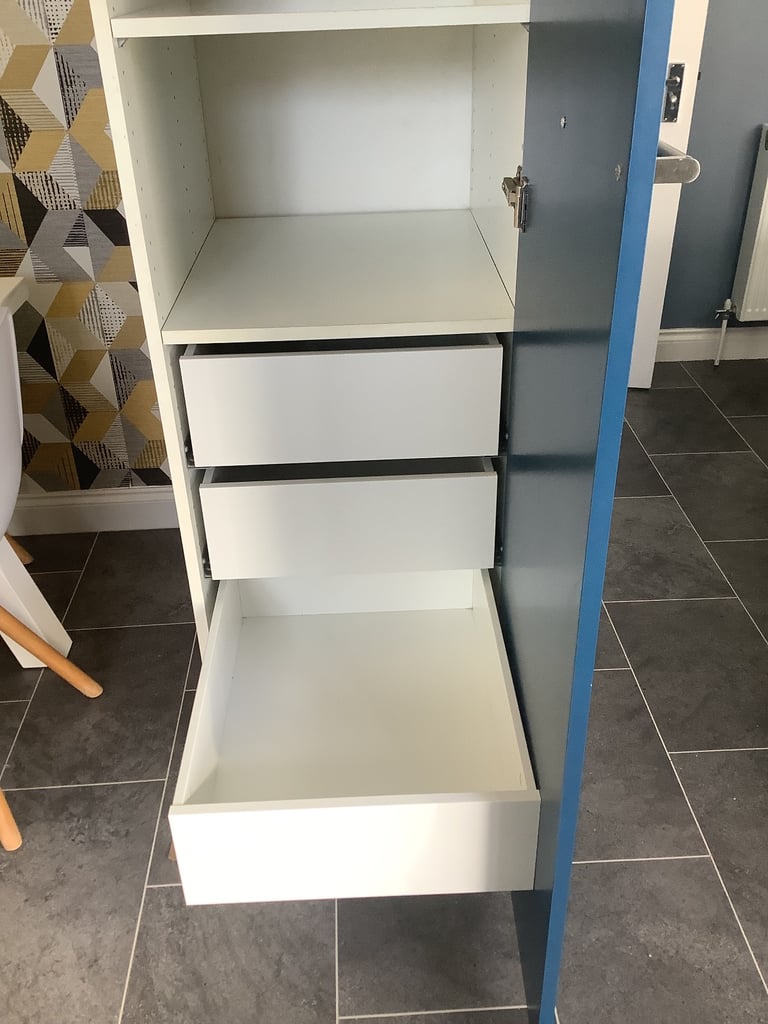 Single wardrobe with shelves and drawers