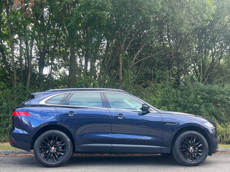2017 Jaguar F-Pace 2.0d Portfolio 5dr Auto AWD 180 Bhp ESTATE Diesel Automatic