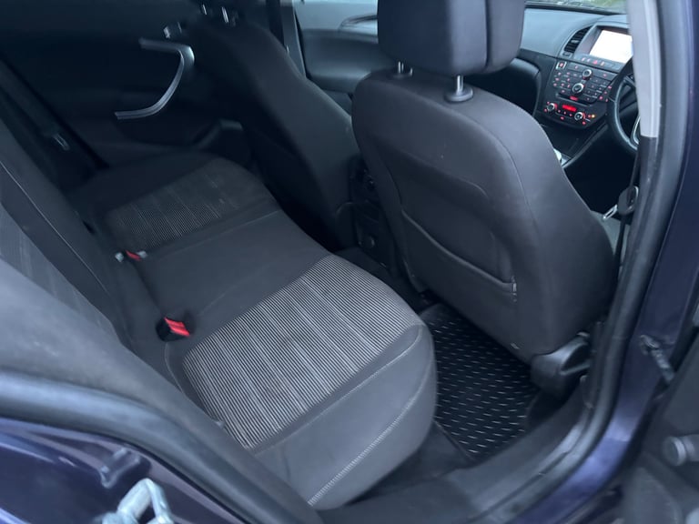 Vauxhall, INSIGNIA, Saloon, 2013, Manual, 1956 (cc), 4 doors