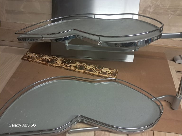 Corner cabinet half circle carousel fitting