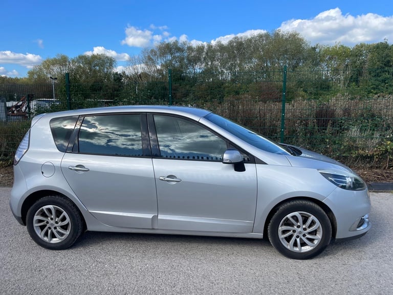 RENAULT SCENIC 1.5 DCI DYNAMIQUE TOM TOM 62 REG 5 DOOR MPV MOT DECEMBER 19TH TAX £35 60+MPG