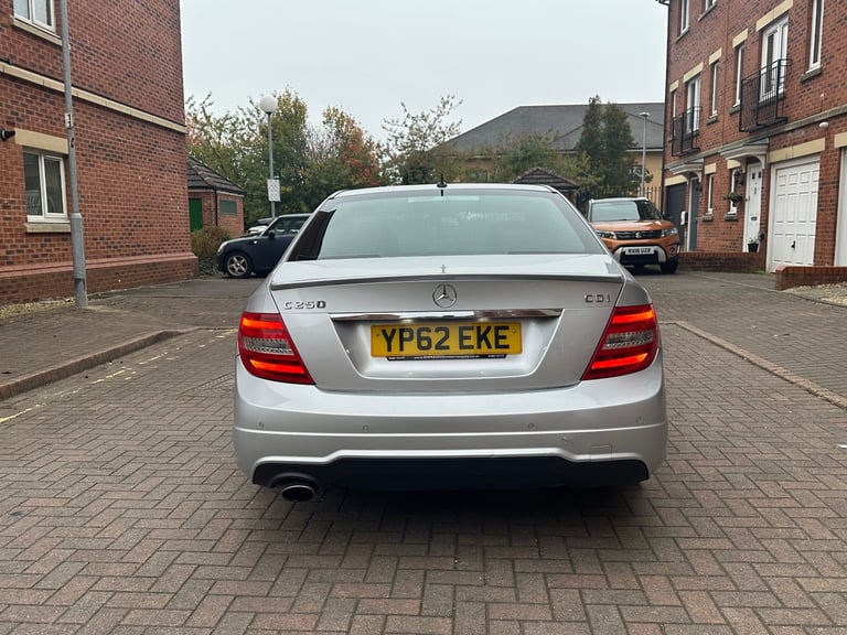 Mercedes-Benz, C CLASS, Saloon, 2012, Semi-Auto, 2143 (cc), 4 doors