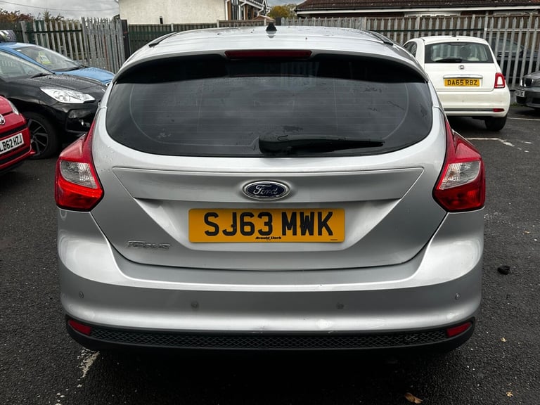 2013 Ford Focus 1.6 125 Titanium 5dr Powershift HATCHBACK PETROL Automatic