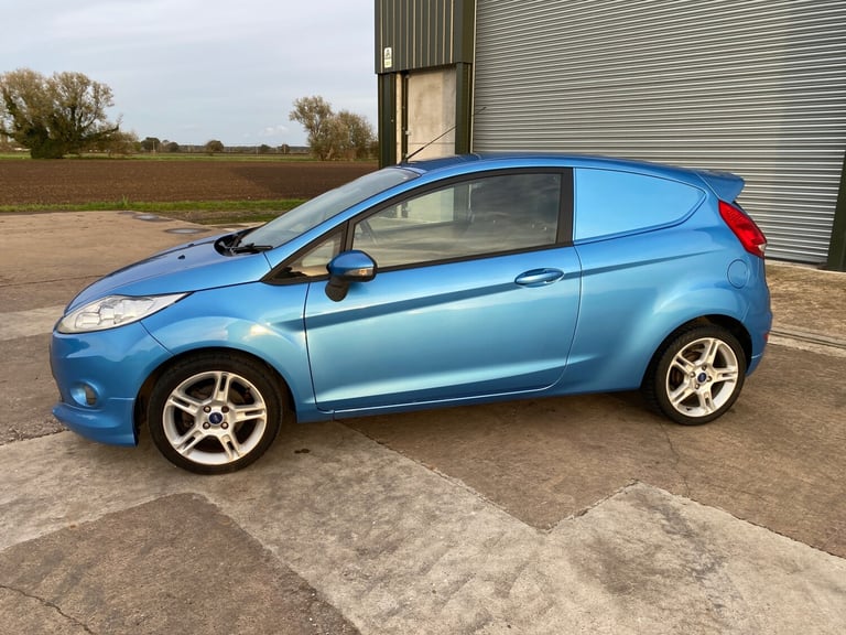 2011 Ford Fiesta 1.6 TDCi 95 Sport Van CAR DERIVED VAN Diesel Manual