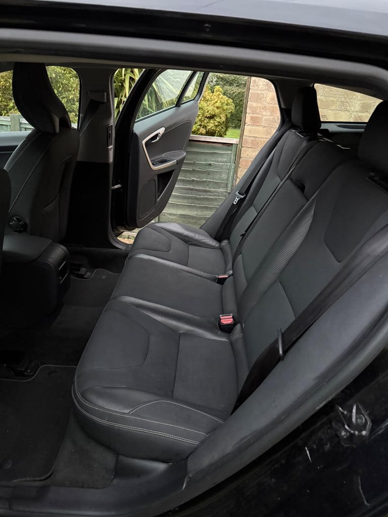 Volvo, V60, Estate, 2011, Semi-Auto, 1984 (cc), 5 doors