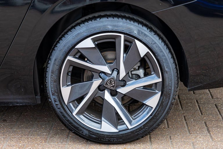 2024 Peugeot 308 SW 1.2 PureTech Allure Estate 5dr Petrol EAT Euro 6 (s/s) (130 ps) ESTATE Petrol...