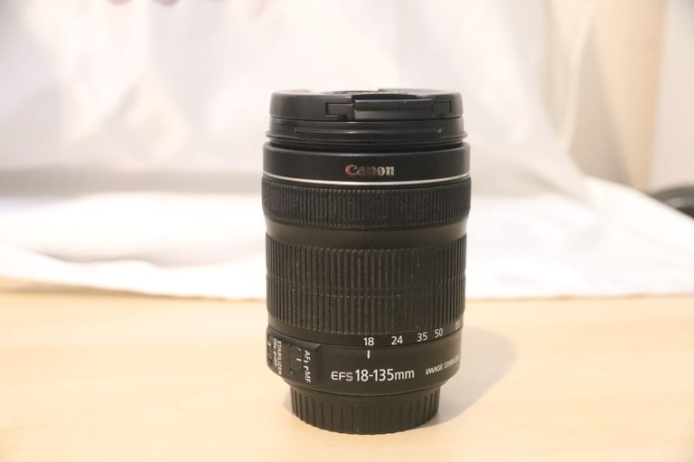 image for Canon ef-s 18-135mm IS STM