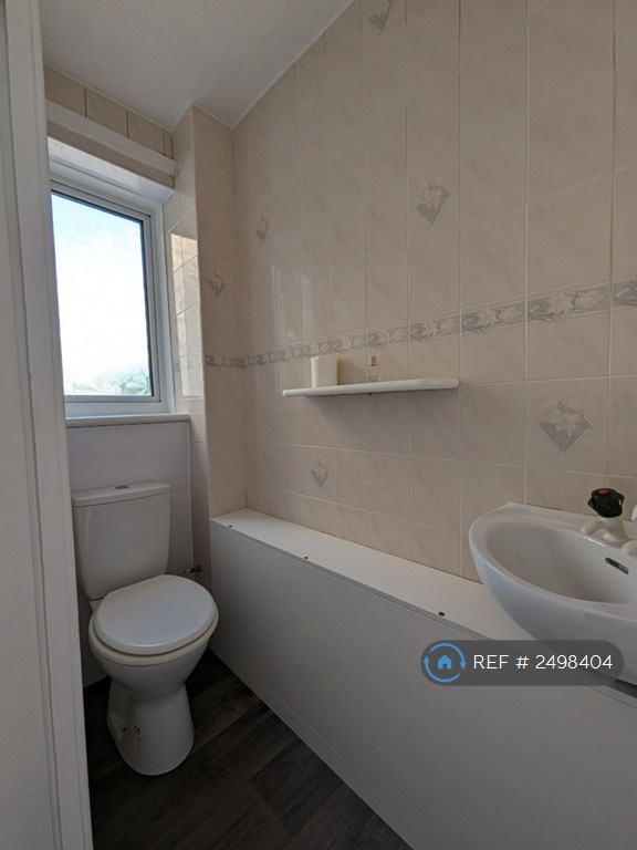 4 bedroom house in Maclean Square, Glasgow, G51 (4 bed) (#2498404)