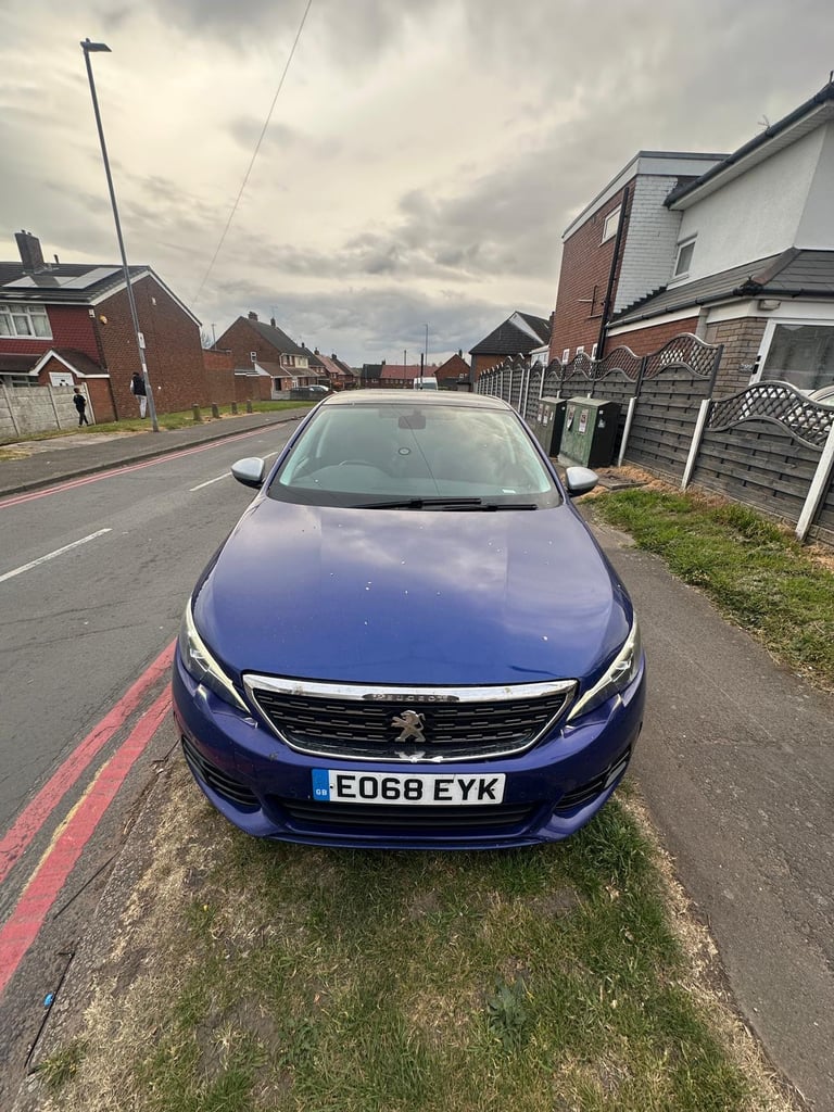 Peugeot, 308, Hatchback, 2018, Semi-Auto, 1499 (cc), 5 doors