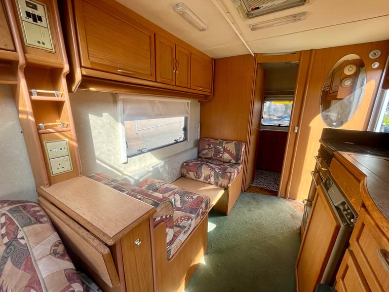 2005 caravan 4 beds 
