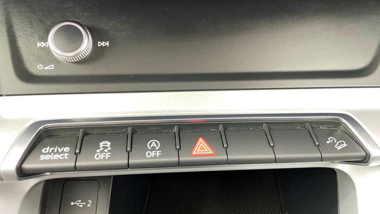 2022 Audi Q3 Sport 35 TFSI  150 PS 6-speed Manual SUV Petrol Manual