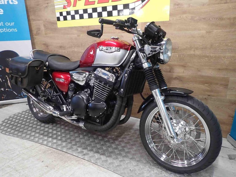 TRIUMPH LEGEND 885 1999