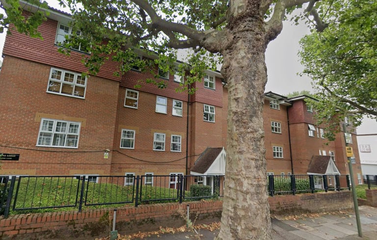 Modern flat  3-bed, 2-bathroom, N12