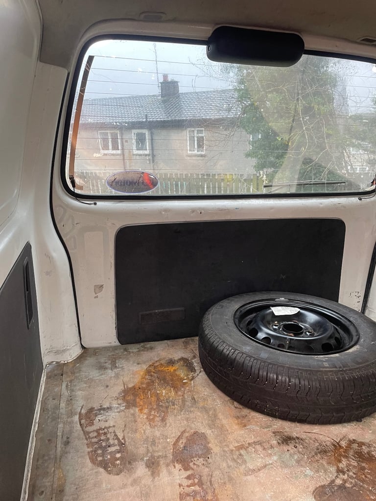 Suzuki, CARRY, Panel Van, 2005, Manual, 1298 (cc)