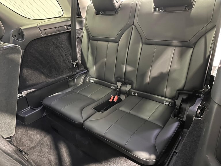 2020 Land Rover Discovery 3.0 SD V6 SE SUV 5dr Diesel Auto 4WD Euro 6 (s/s) (306 ps) ESTATE Diese...