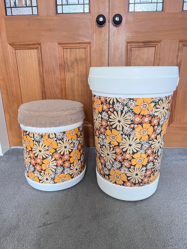 image for Vintage Plysu flower power laundry set