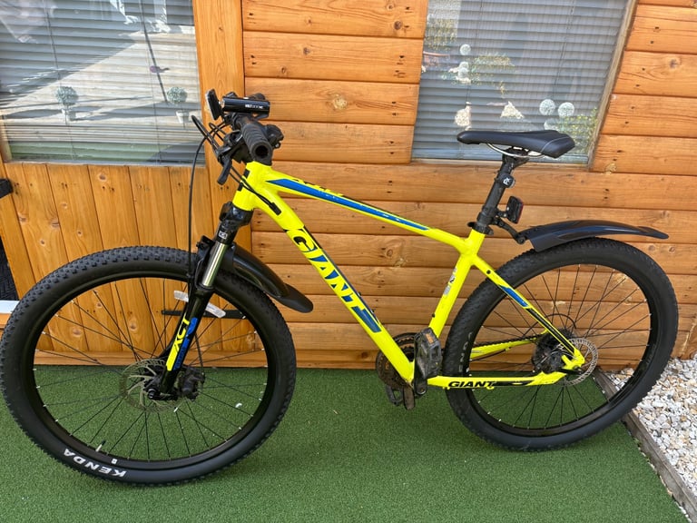 image for Giant atx medium frame men mountain bike 