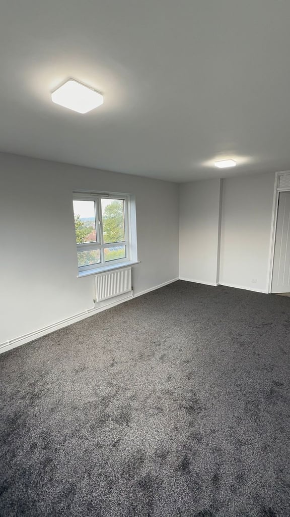 2 bedroom flat 