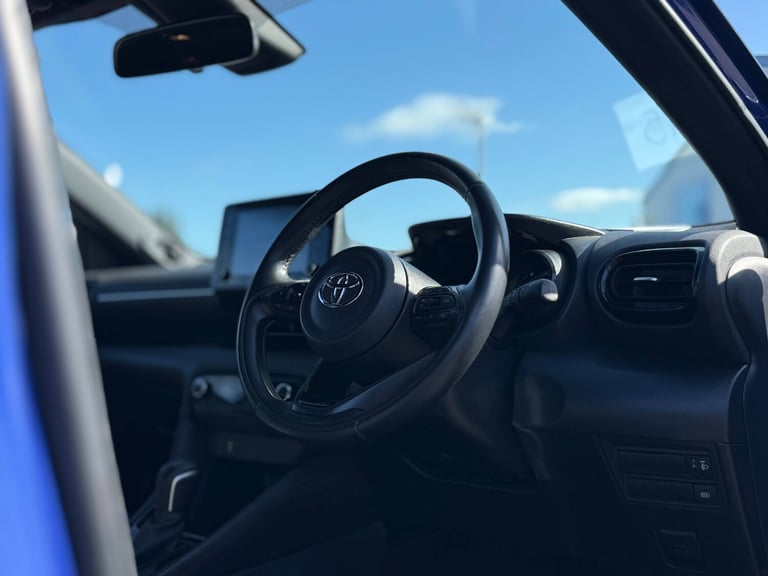 2020 Toyota Yaris 1.5 Hybrid Dynamic 5dr CVT HATCHBACK PETROL/ELECTRIC Automatic