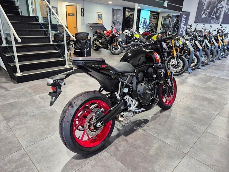 Suzuki GSX-8TT, 2025, Glass Sparkle Black IN STOCK NOW