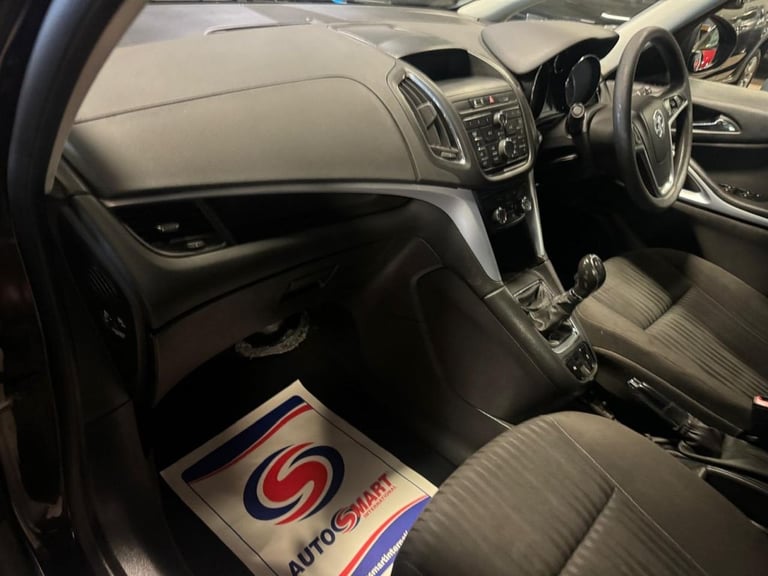 2014 Vauxhall Zafira Tourer 2.0 CDTi Exclusiv MPV 5dr Diesel Manual Euro 5 (130 ps) MPV Diesel Ma...