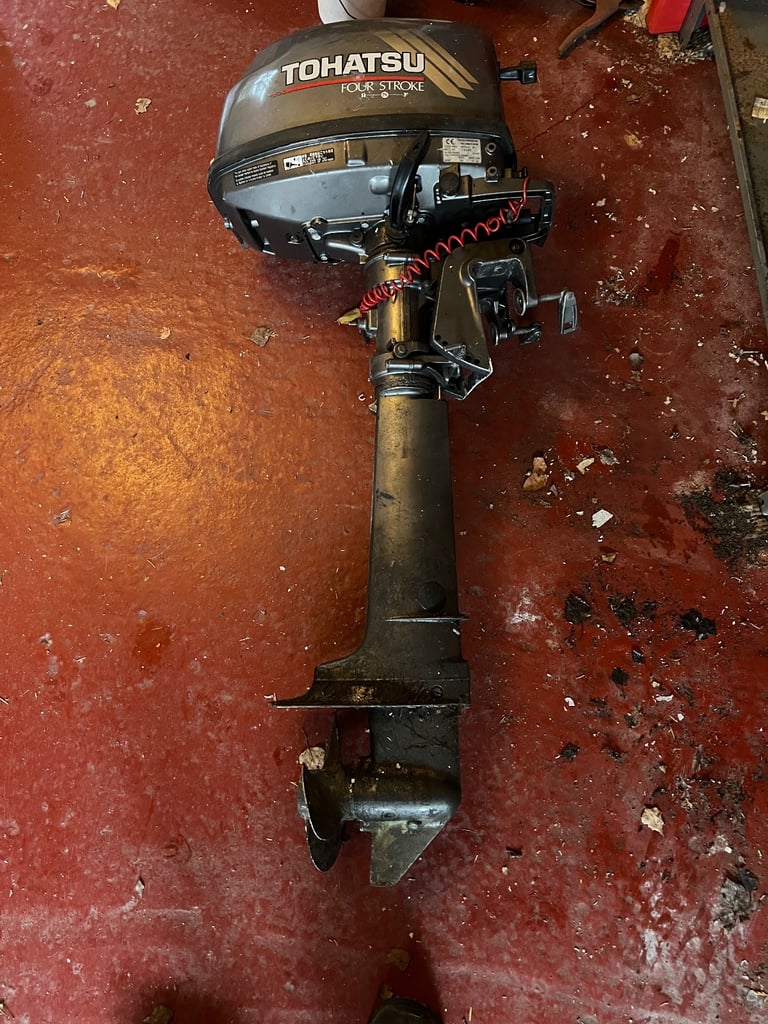 6HP Tohatsu, 4-Stroke tiller Outboard long shaft