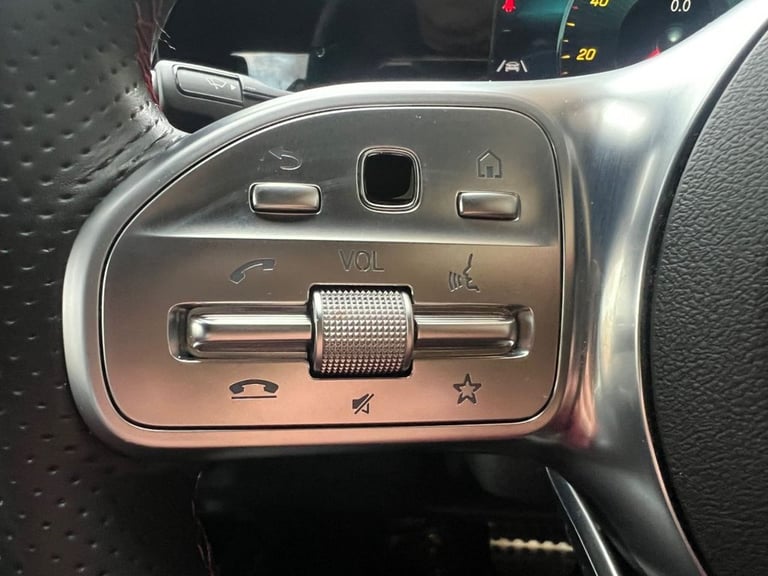 2021 21 MERCEDES-BENZ GLA 2.0 GLA200D AMG LINE SUV 5DR DIESEL 8G-DCT EURO 6 (S/S