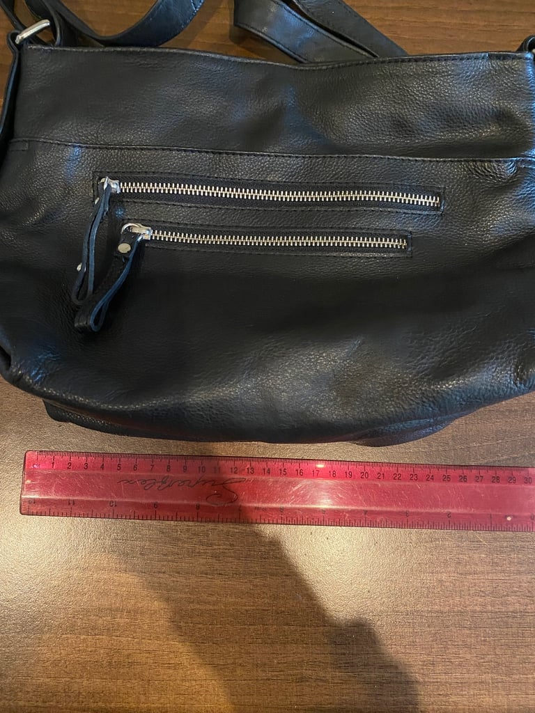 Pavers leather bag