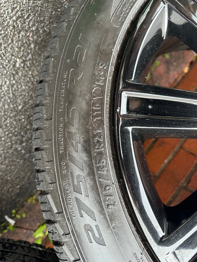 Genuine Range Rover Sport 21” Alloy Wheels & Pirelli Tyres