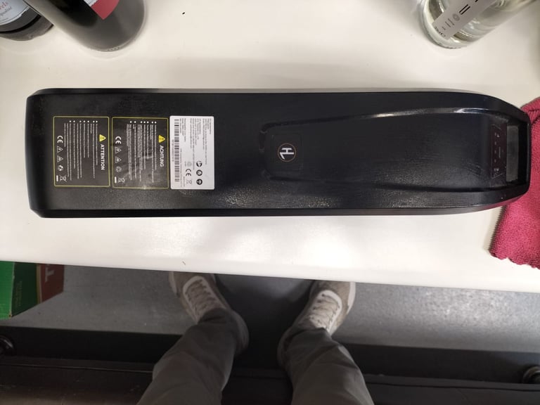 ⚡ 36V 15Ah E-Bike Battery + Original Charger | Excellent Condition | 8 Months Old 🔋