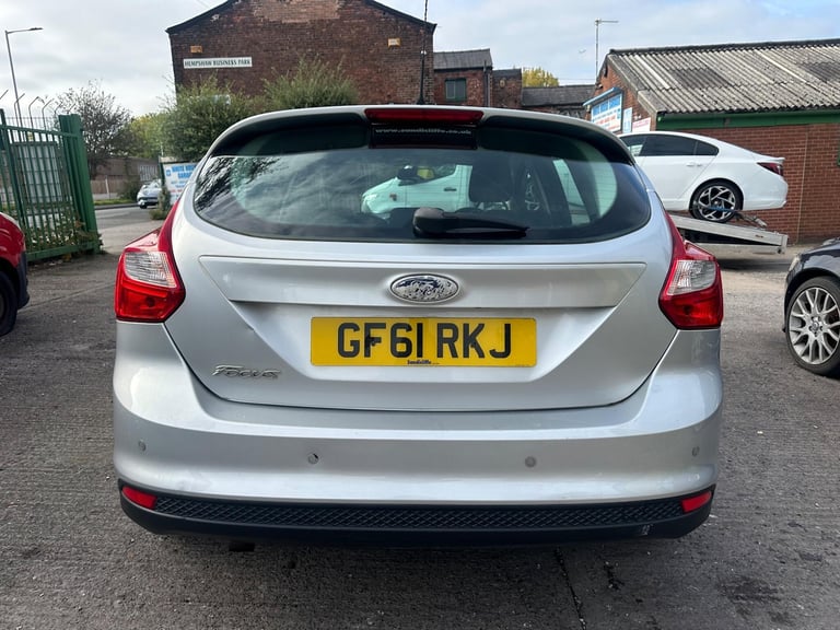2011 Ford Focus 1.6 TDCi Zetec Euro 5 (s/s) 5dr HATCHBACK Diesel Manual
