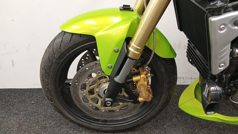 TRIUMPH SPEED TRIPLE 1050 ** 12 MONTH MOT - LOW MILLAGE - SP ENGINERING ** 