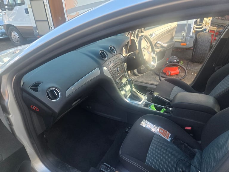 Ford, MONDEO, Hatchback, 2011, Semi-Auto, 1997 (cc), 5 doors