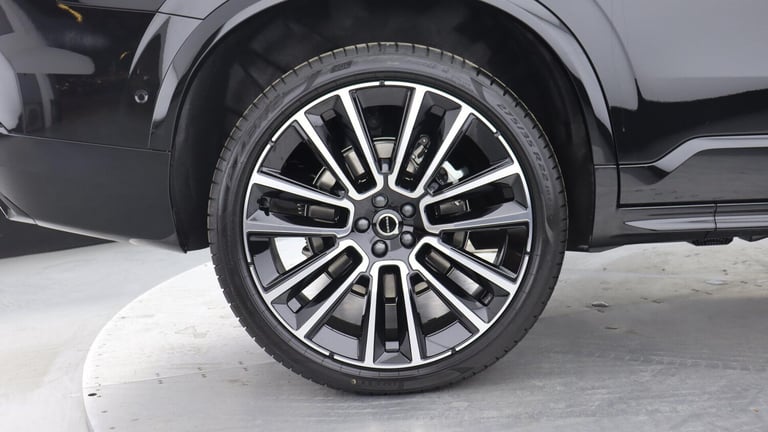 2025 Volvo XC90 T8 PHEV AWD Ultra, Dark, 7 Seats (Sunroof, Pilot Assist, Bowers &amp; Wilkins) ES...