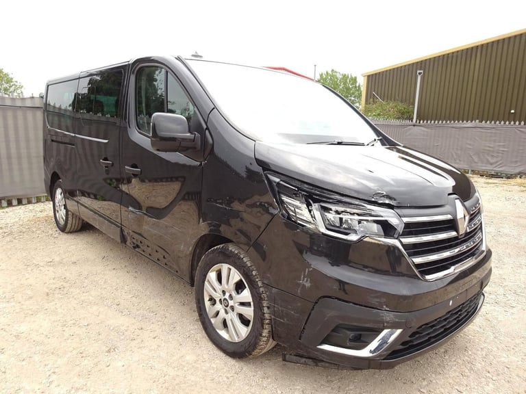 2024 24 REG RENAULT TRAFIC LL30 EXTRA BLUE DCI DIESEL AUTO MPV DAMAGED SALVAGE