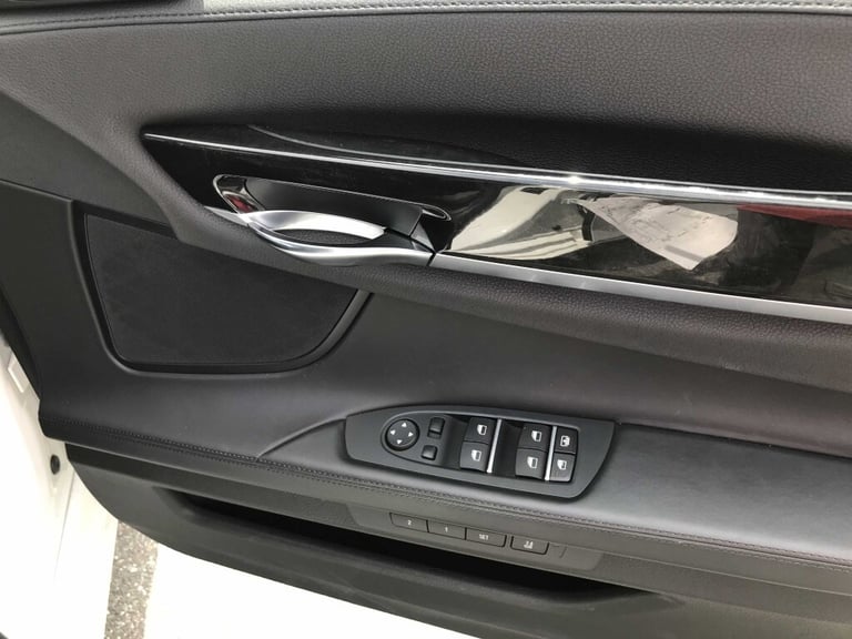 2015 65 BMW 750I M SPORT 4.4 V8 AUTOMATIC - OVER £17,500 OF OPTIONS EXTRAS