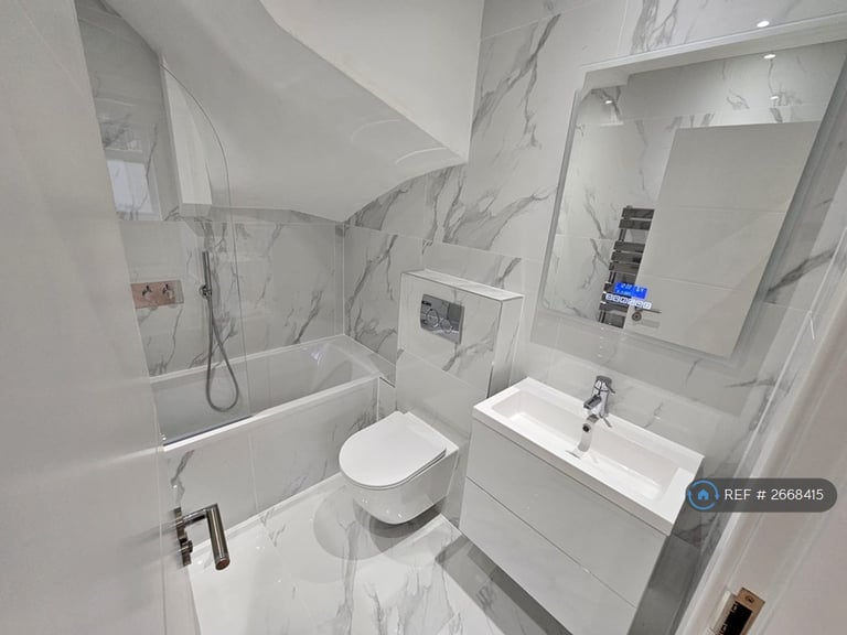 1 bedroom flat in Chatsworth Road, London, NW2 (1 bed) (#2668415)