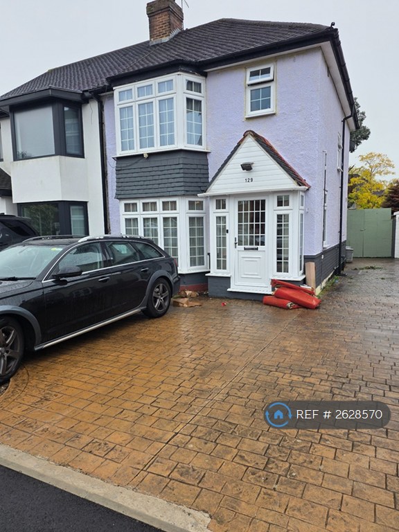 image for 3 bedroom house in Clyfford Road, Ruislip, HA4 (3 bed) (#2628570)