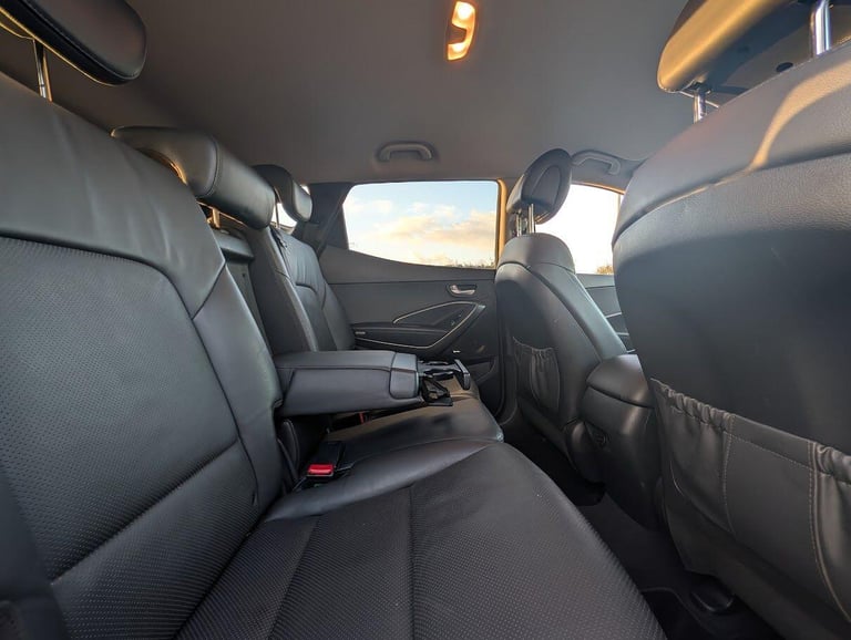 2016 Hyundai Santa Fe 2.2 CRDi Blue Drive Premium 4WD Euro 6 (s/s) 5dr ESTATE Diesel Manual