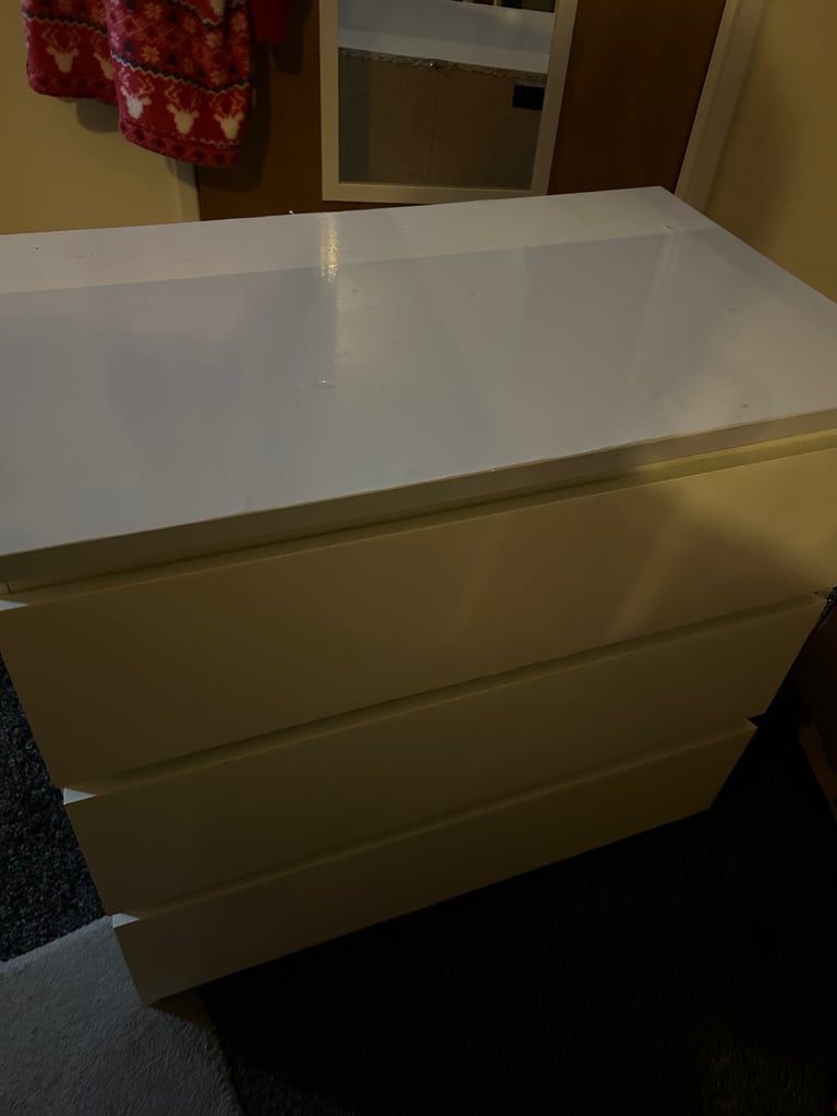 Free ikea chest of draws 