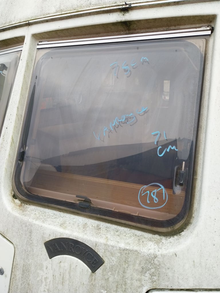 image for 92 vanroyce caravan front centre window 