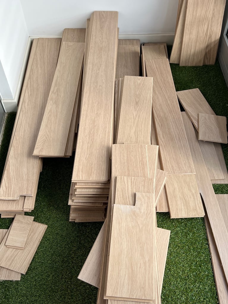 Light Oak Laminate Flooring - Your Offer!