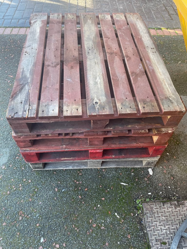Pallets x4