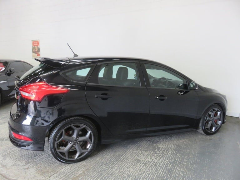 FORD FOCUS 2.0 TDCi ST-2 Euro 6 (s/s) 5dr 2017